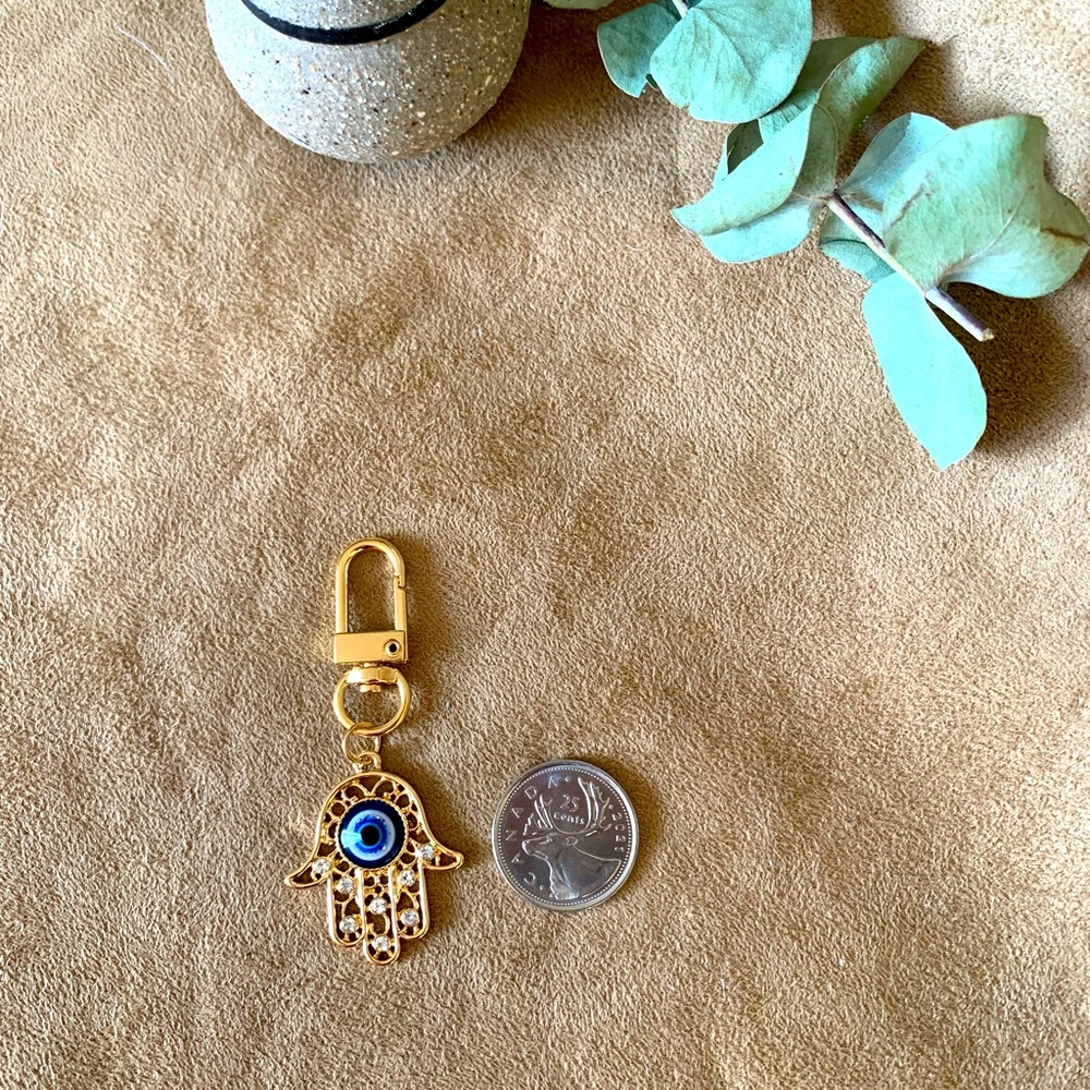 Gold Hand of Hamsa Keychain